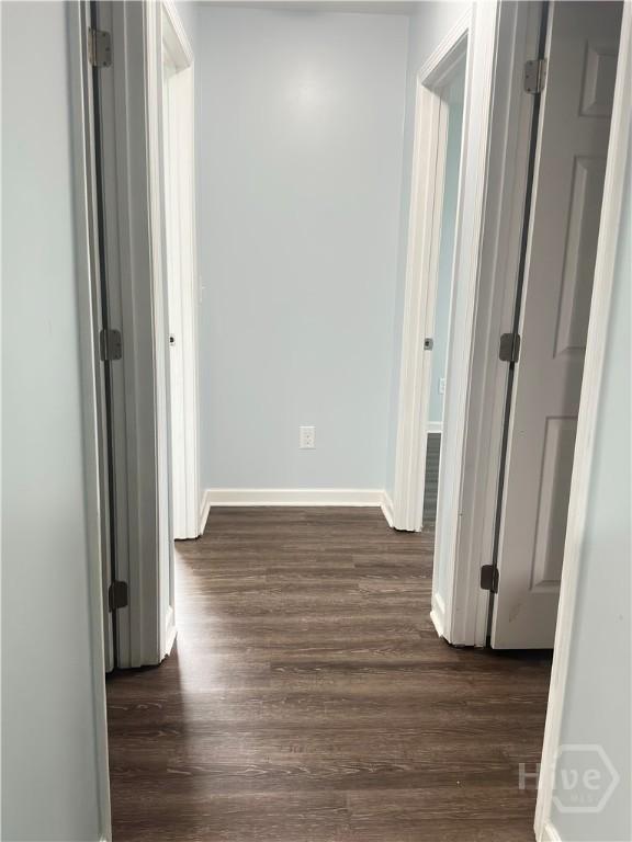 2 Timber Crest Ct, Savannah, GA 31407 - hall featuring dark wood-type flooring and baseboards