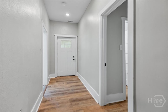 1825 Lloyd St, Savannah, GA 31405 - hallway featuring light wood finished floors and baseboards