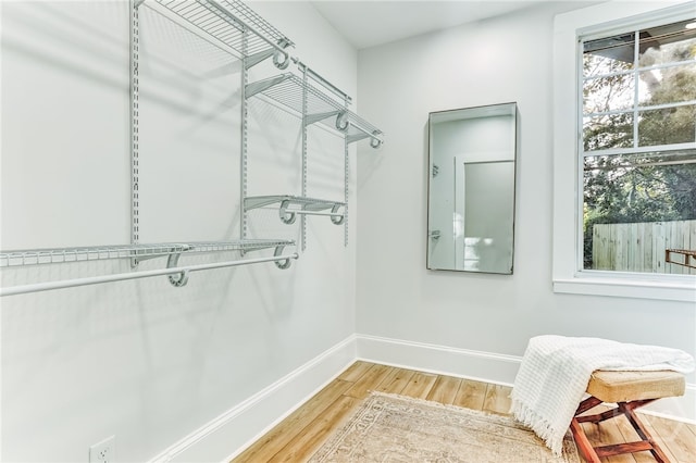1001 Maupas Ave, Savannah, GA 31401 - walk in closet featuring light wood finished floors