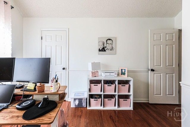 111 Runner Rd, Savannah, GA 31410 - office area with a textured ceiling and wood finished floors