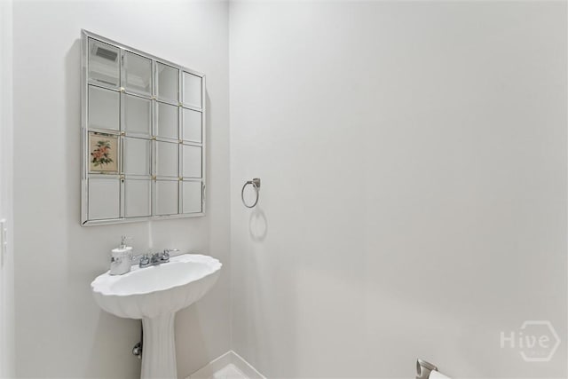 2 Dalry Ln, Savannah, GA 31419 - bathroom with baseboards