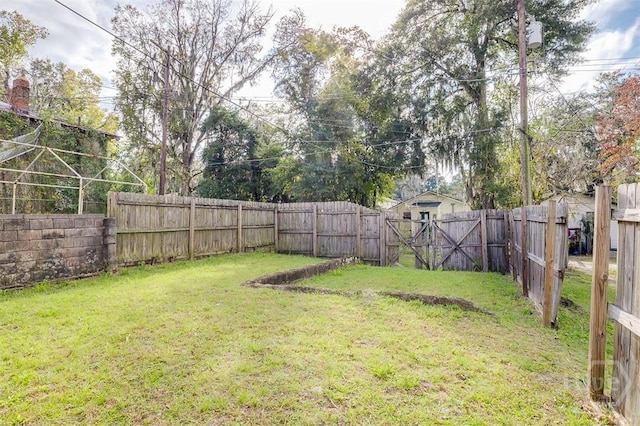 1023 W 37th St, Savannah, GA 31415 - view of yard