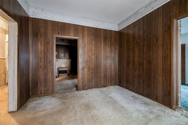 1023 W 37th St, Savannah, GA 31415 - unfurnished room featuring carpet floors and wooden walls