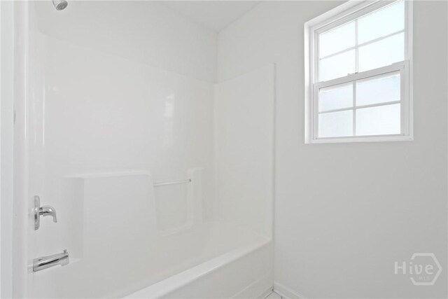 315 S Bridgeport Dr, Statesboro, GA 30461 - full bathroom featuring shower / washtub combination and baseboards