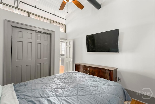 301 W Broughton St Unit 3B, Savannah, GA 31401 - bedroom with ceiling fan, a closet, high vaulted ceiling, and beamed ceiling