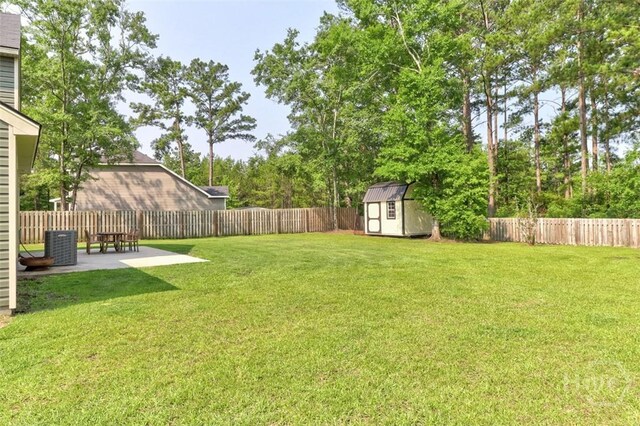 304 Boomer Ct, Guyton, GA 31312 - view of yard featuring a patio