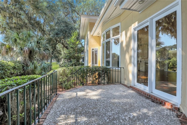3 Elcy Ln, Savannah, GA 31411 - view of patio