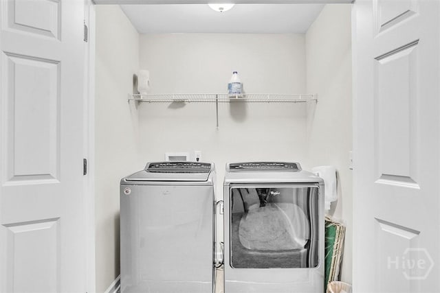 194 Calm Oaks Cir, Savannah, GA 31419 - washroom with washing machine and dryer