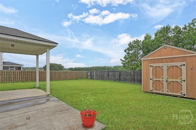 194 Calm Oaks Cir, Savannah, GA 31419 - view of yard with a patio