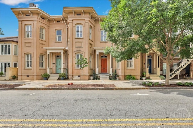 509 E Broughton St, Savannah, GA 31401 - view of front facade with crawl space
