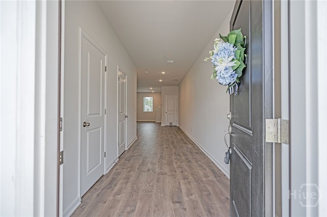 147 Congo Ct, Pooler, GA 31322 - foyer featuring light wood-style flooring, baseboards, and recessed lighting