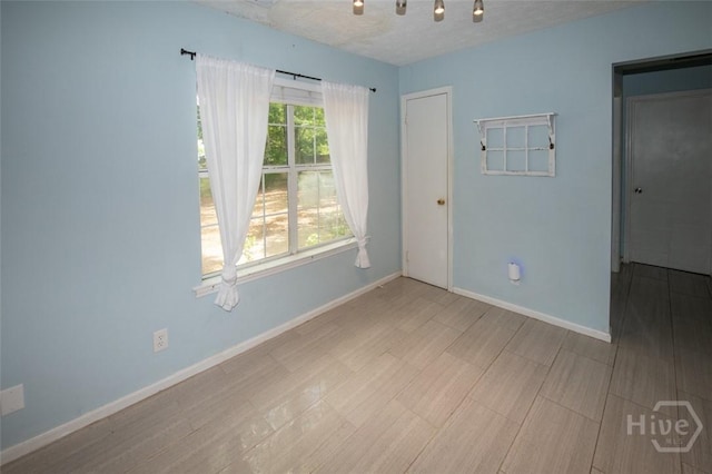 104 Ropemaker Ln, Savannah, GA 31410 - spare room with baseboards