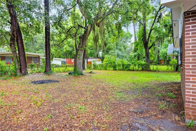 8519 Cresthill Ave, Savannah, GA 31406 - view of yard