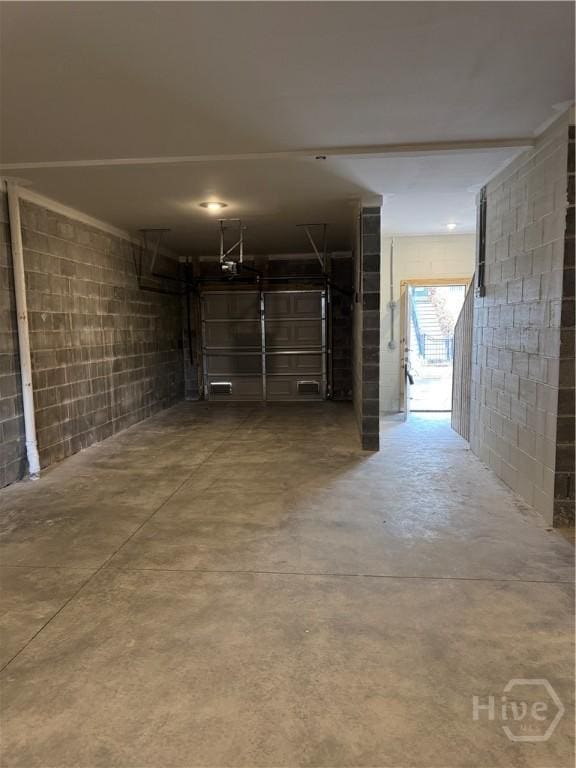 40 Hidden Pointe Dr, Savannah, GA 31419 - garage with concrete block wall