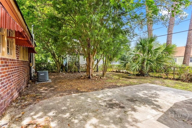 1419 E 35th St, Savannah, GA 31404 - view of yard featuring a patio area