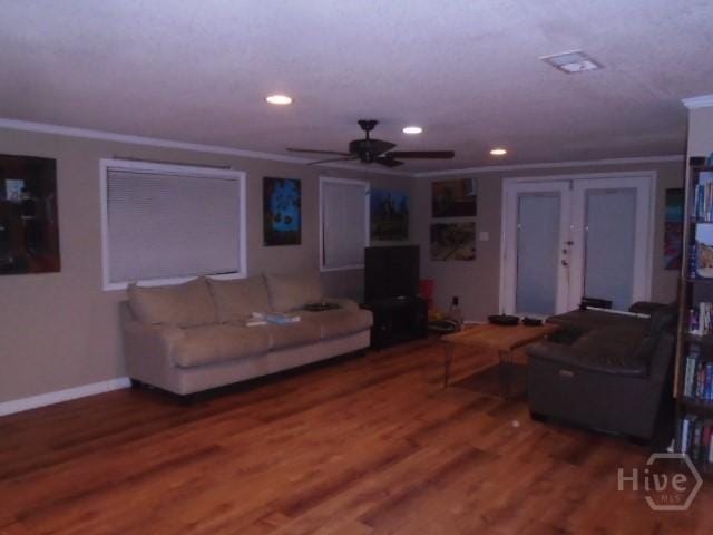 506 Mclaws St, Savannah, GA 31405 - living room with ornamental molding, wood finished floors, a ceiling fan, recessed lighting, and baseboards
