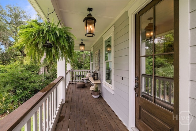 122 N St, Savannah, GA 31410 - view of wooden porch