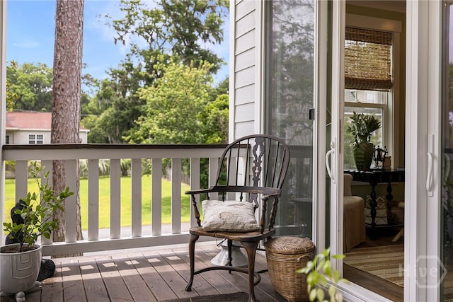 122 N St, Savannah, GA 31410 - view of balcony