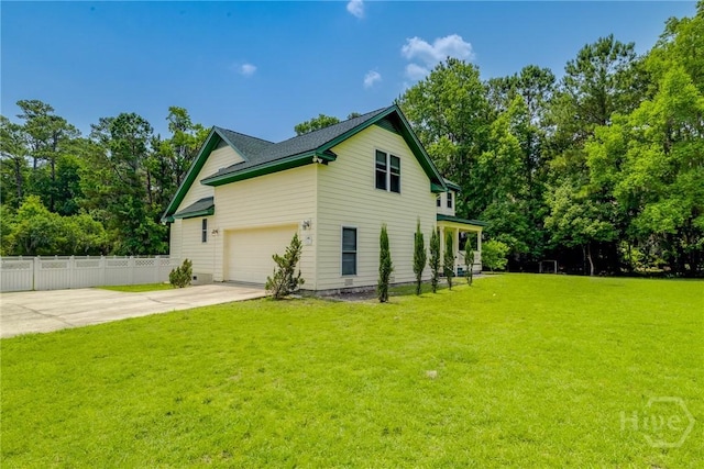 1 Shipyard Ln, Savannah, GA 31406 - view of side of property featuring concrete driveway