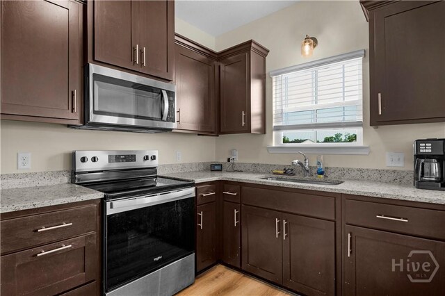 935 Abode Ave, Hinesville, GA 31313