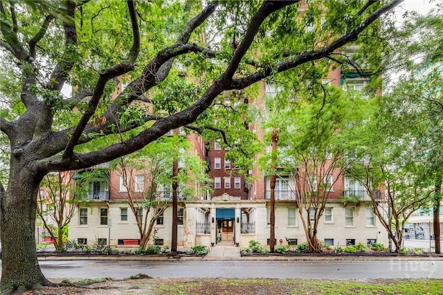 24 E Liberty St Unit 44, Savannah, GA 31401 - view of multi unit property