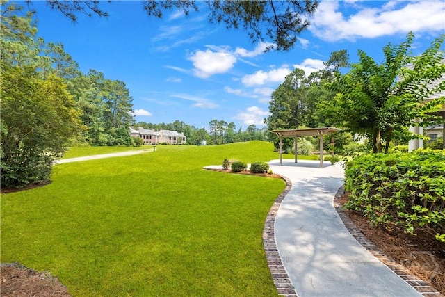 760 Southbridge Blvd, Savannah, GA 31405 - surrounding community featuring a lawn