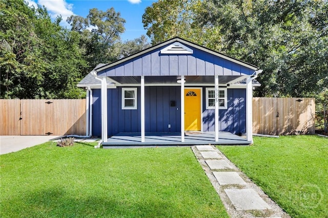 1220 E 69th St, Savannah, GA 31404 - view of outdoor structure featuring covered porch