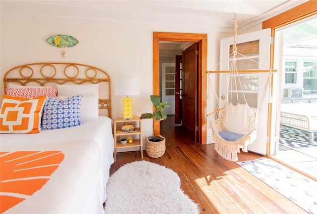 1017 Lovell Ave, Tybee Island, GA 31328 - bedroom with wood finished floors