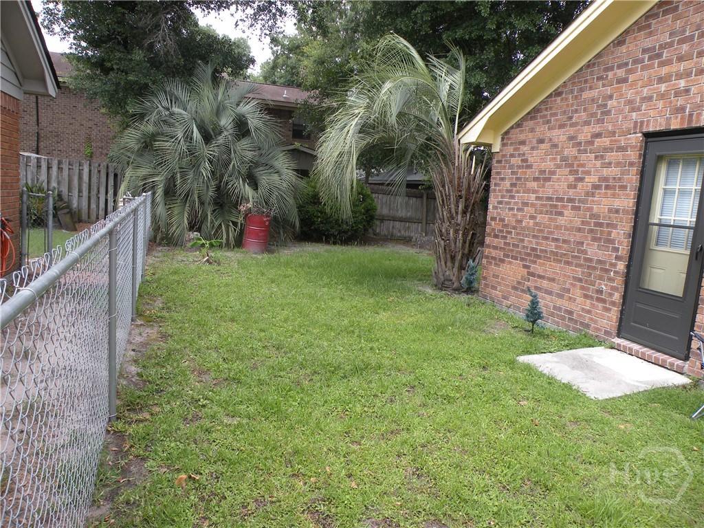 123 Hunt Club Ct, Savannah, GA 31406 - view of fenced backyard