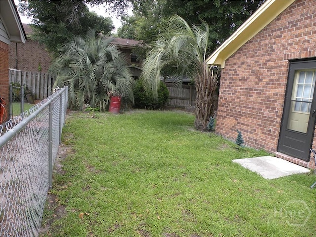 123 Hunt Club Ct, Savannah, GA 31406 - view of fenced backyard