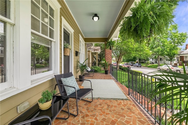 316 E 51st St, Savannah, GA 31405 - view of porch