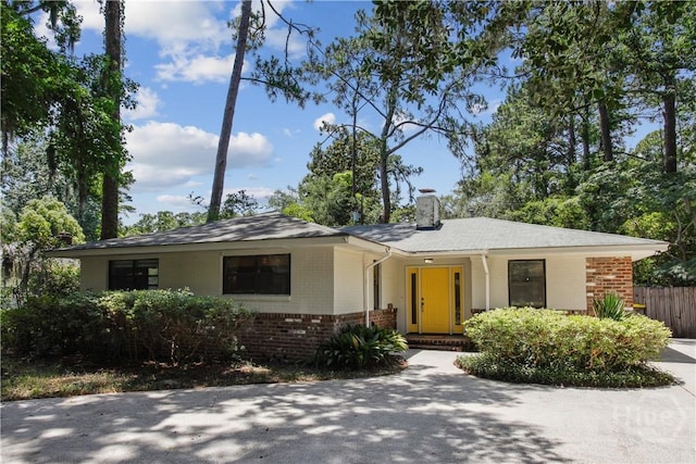5527 Habersham St, Savannah, GA 31405 - ranch-style home with brick siding and a chimney