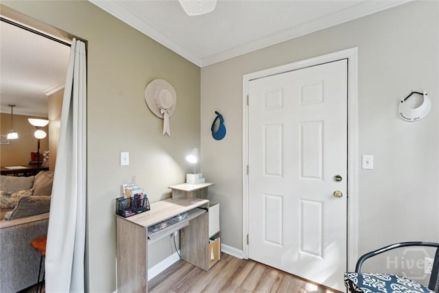 12300 Apache Ave Unit 1003, Savannah, GA 31419 - entrance foyer featuring light wood-style flooring and crown molding
