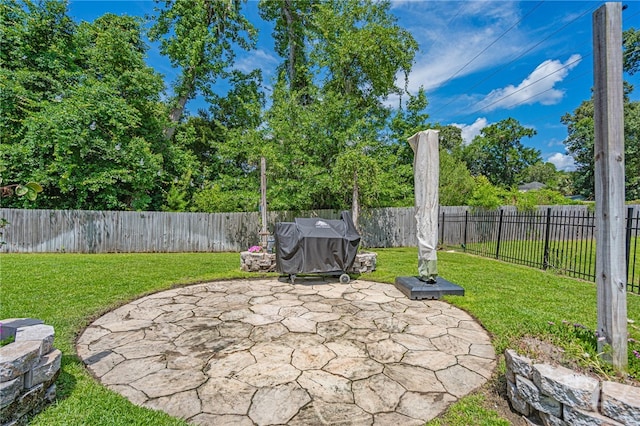 143 Arusha Ave, Savannah, GA 31419 - fenced backyard featuring a patio