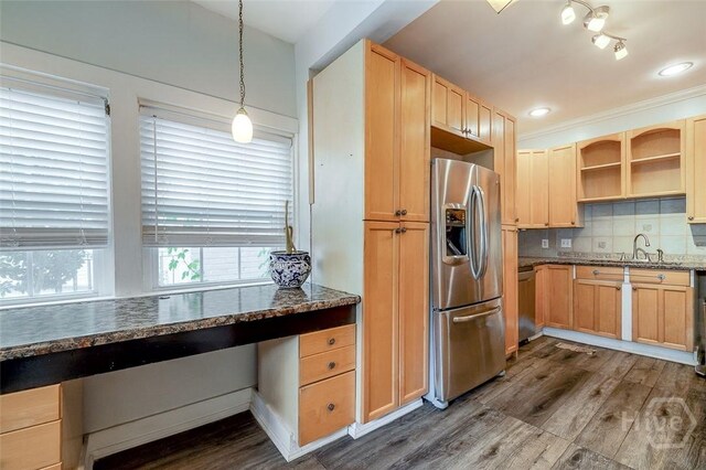 215 E 45th St, Savannah, GA 31405 - kitchen featuring appliances with stainless steel finishes, light brown cabinetry, built in study area, and dark wood-style flooring