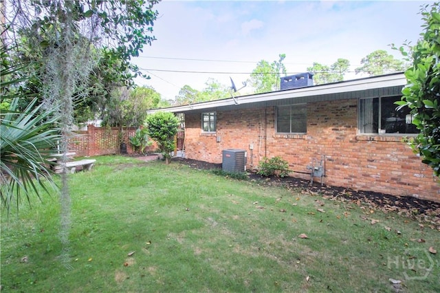320 Windsor Rd, Savannah, GA 31419 - view of yard