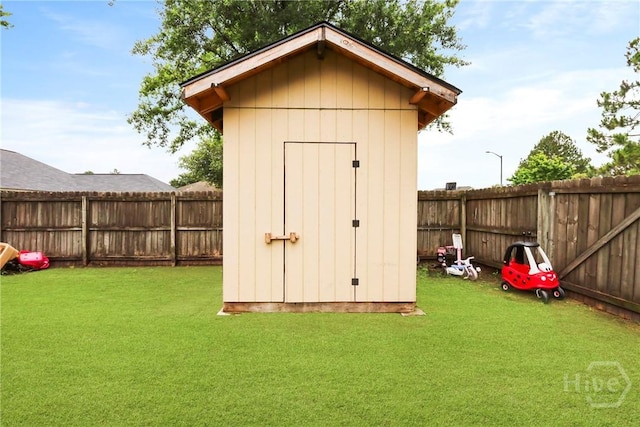 316 Clairemore Cir, Hinesville, GA 31313 - view of shed featuring a fenced backyard