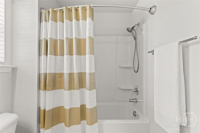 104 Finch Ln, Guyton, GA 31312 - full bathroom with shower / bathtub combination with curtain and toilet