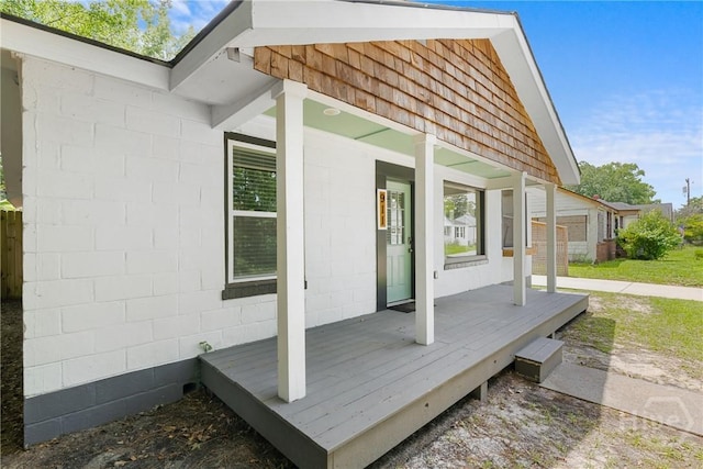 911 Hamilton Ct, Savannah, GA 31401 - view of wooden terrace