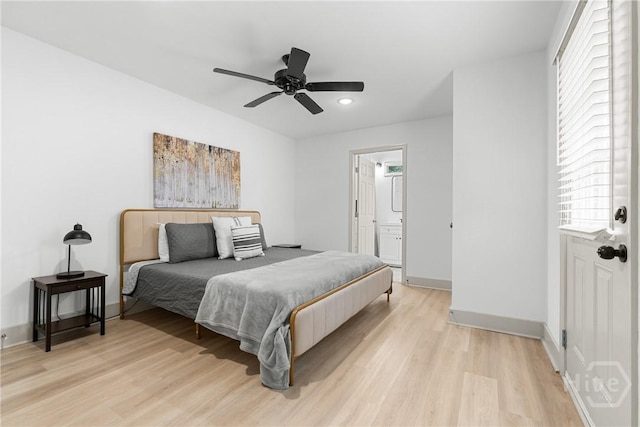 911 Hamilton Ct, Savannah, GA 31401 - bedroom with light wood-style floors, ensuite bathroom, a ceiling fan, and recessed lighting