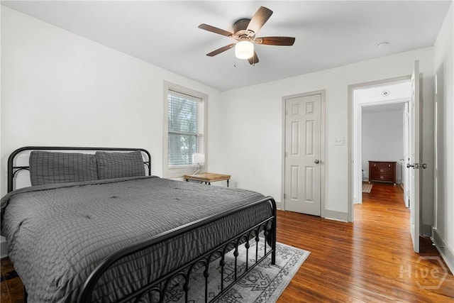 911 Hamilton Ct, Savannah, GA 31401 - bedroom featuring wood finished floors and a ceiling fan