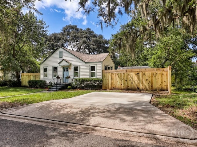 2409 E 37th St, Savannah, GA 31404 - view of front facade featuring a shingled roof