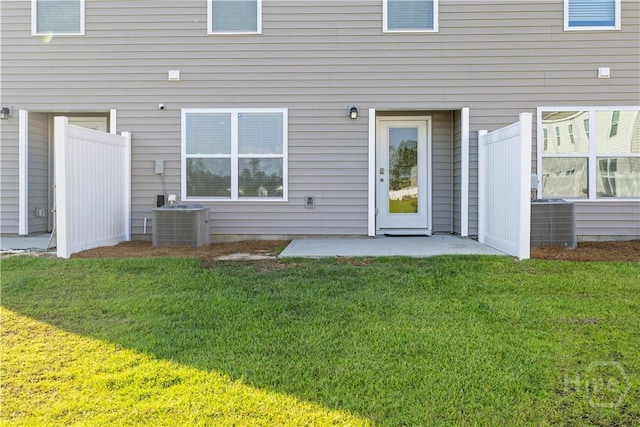 206 Coneflower Rd, Bloomingdale, GA 31302 - rear view of property with a patio