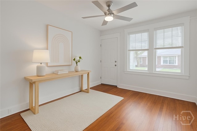 1122 SE 36th St, Savannah, GA 31404 - foyer entrance with wood finished floors and a ceiling fan
