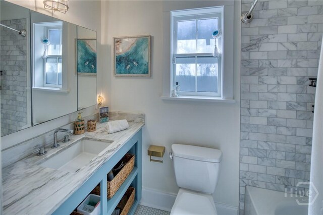 531 E 31st St, Savannah, GA 31401 - full bath featuring vanity and shower / washtub combination