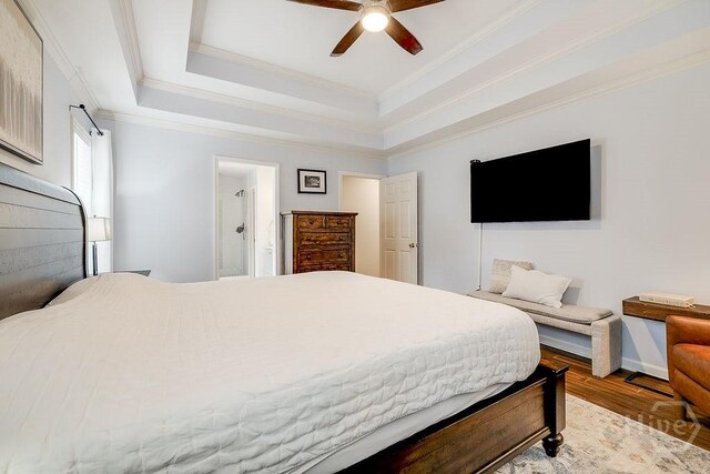 7 Settlers Pt, Savannah, GA 31406 - bedroom with wood finished floors, ornamental molding, ensuite bath, and a ceiling fan