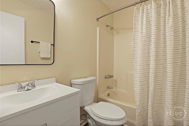 217 Bordeaux Ln, Savannah, GA 31419 - full bath featuring shower / bath combo with shower curtain and vanity