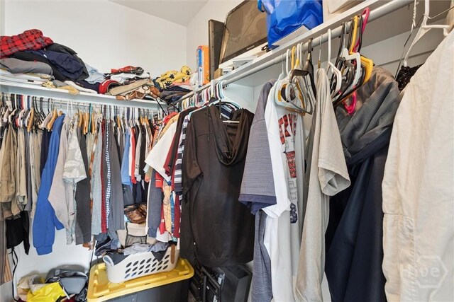 112 Kingsley Dr N, Guyton, GA 31312 - view of walk in closet