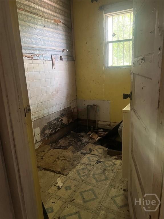 2119 Harden St, Savannah, GA 31415 - view of bathroom
