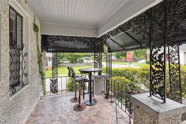 1025 W 40th St, Savannah, GA 31415 - view of porch